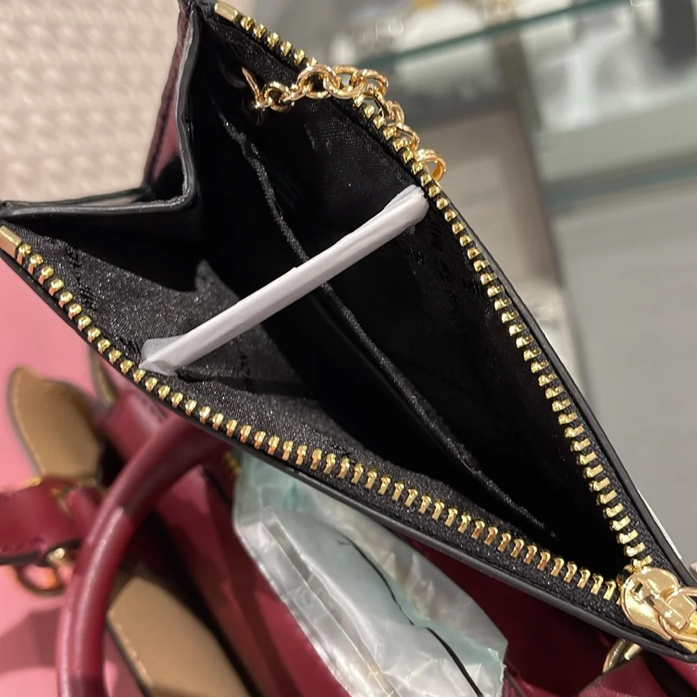 MICHAEL KORS
Jet Set Travel Small Top Zip Coin Pouch With ID
Black 
NWT - Picture 9 of 16